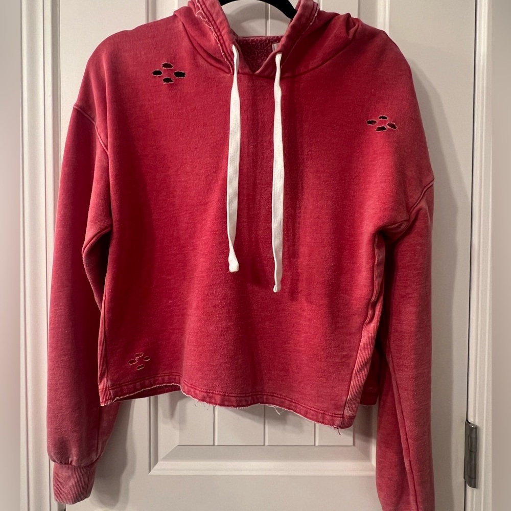 Colsie Women’s Red Crop Fleece Hoodie Distressed Open Hem Sweatshirt Size M